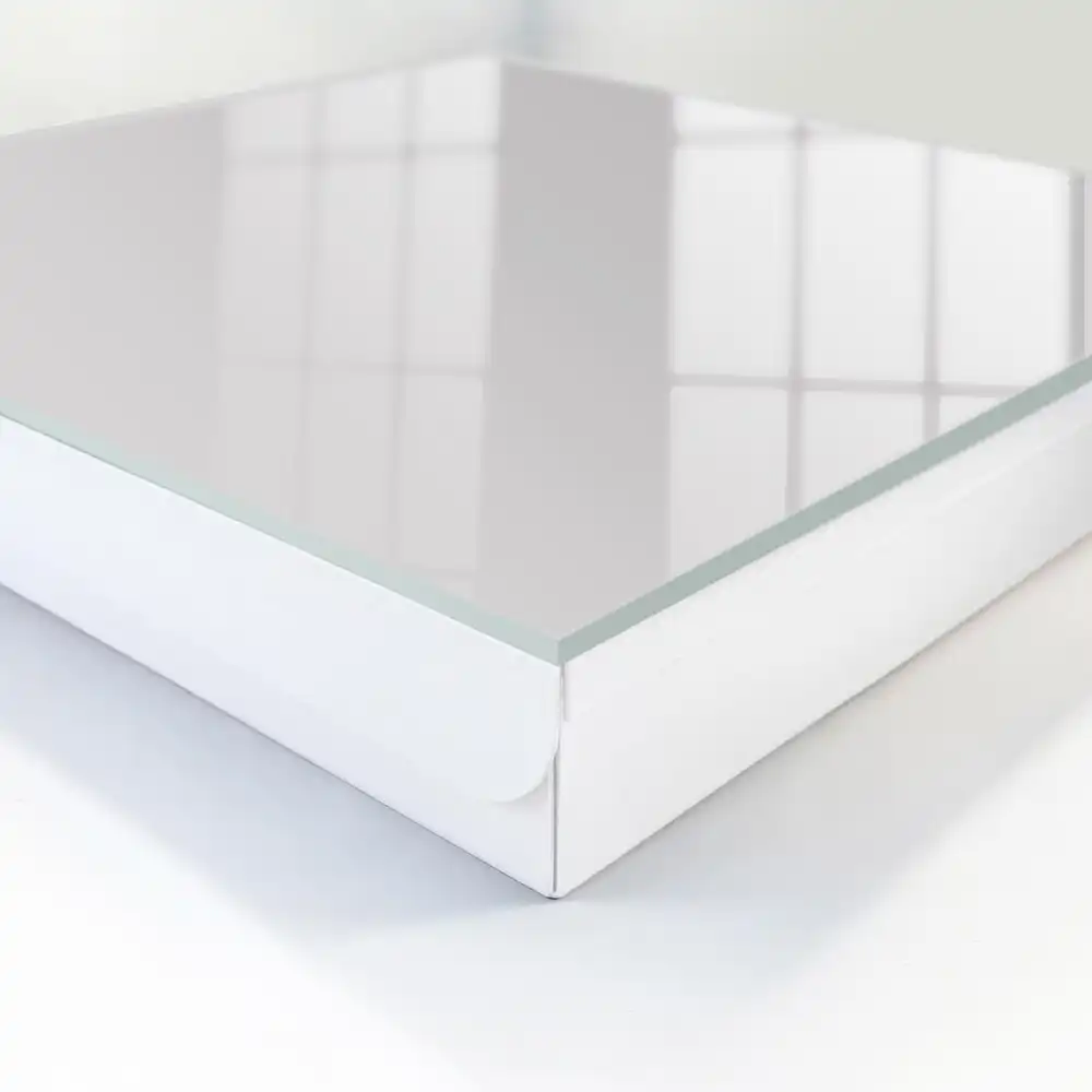 Casetă pentru chei cu fundal minimalist gri