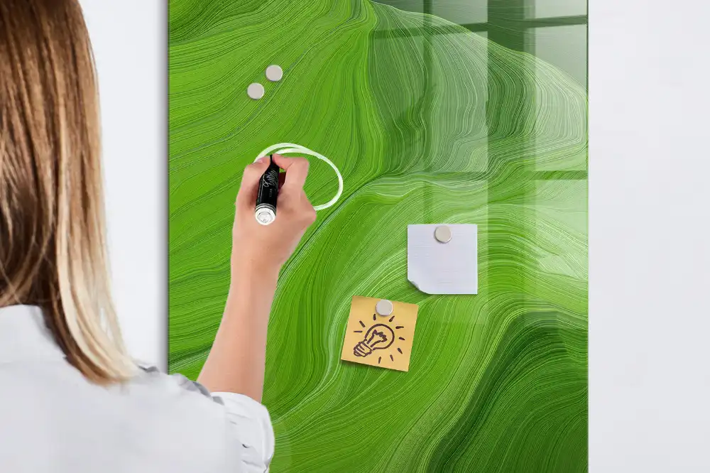 Tablă cu marker cu design abstract ondulat