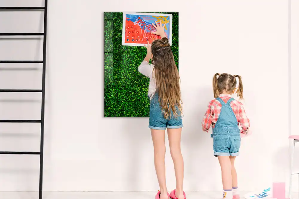 Tablă cu marker design gard viu verde