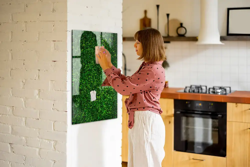Tablă cu marker design gard viu verde