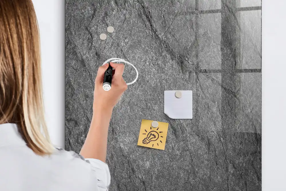 Tablă magnetică cu marker și textură de stâncă