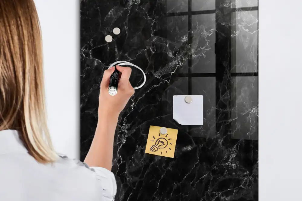 Tablă magnetică de scris cu design marmură neagră