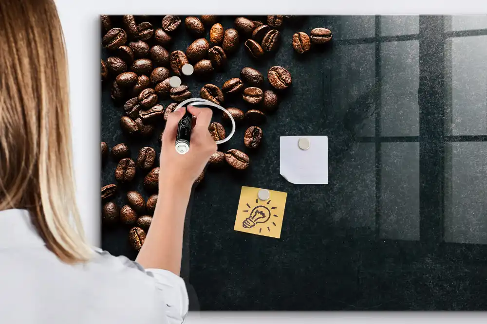 Tablă cu marker design cafea boabe