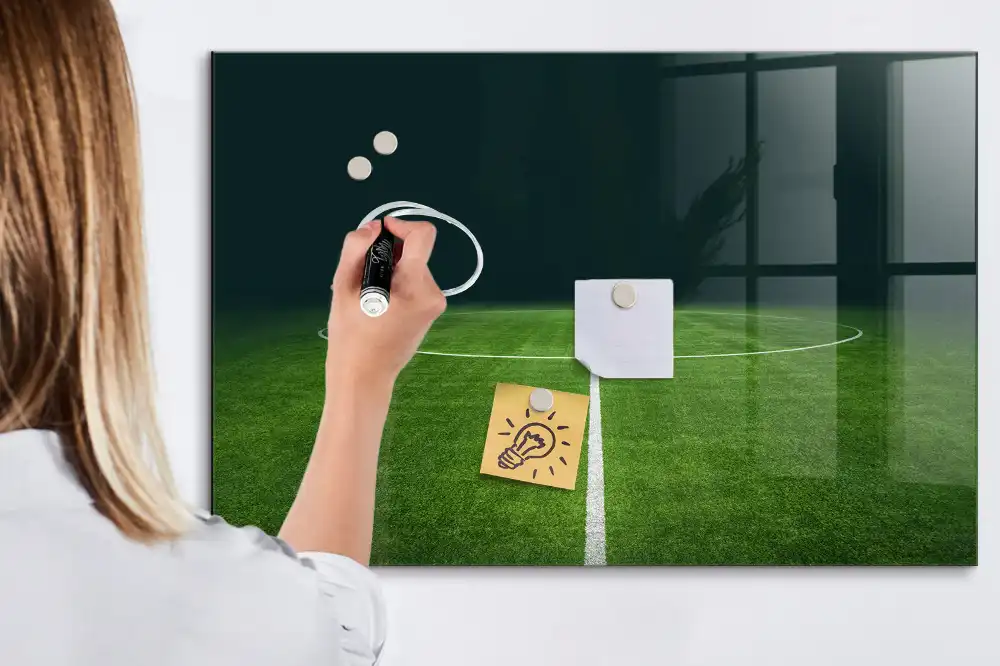 Tablă magnetică de perete cu design de gazon de fotbal
