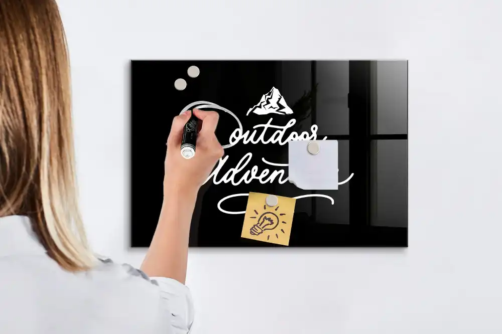 Tablă magnetică cu marker motiv drumeție în pădure