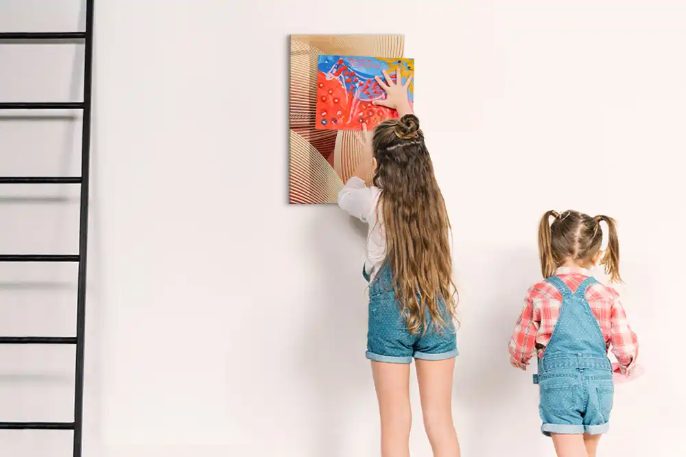 Tablă magnetică de scris cu model abstract ondulat
