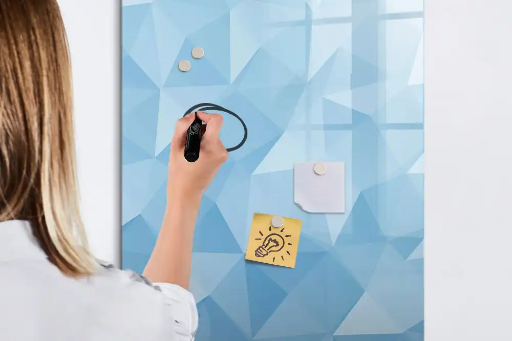 Tablă magnetică de perete cu design mozaic triunghiular