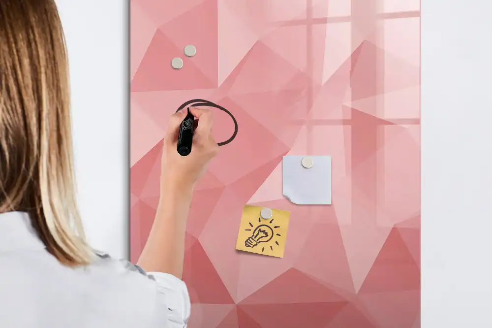 Tablă magnetică de perete cu imprimeu abstract cu triunghiuri