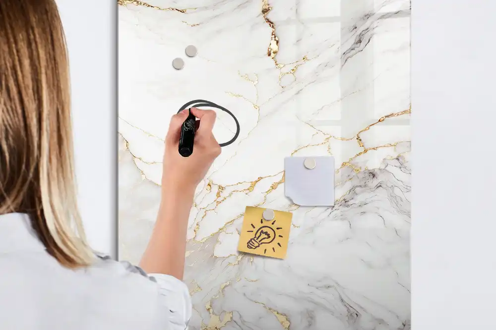 Tablă magnetică decorativă cu aspect de marmură