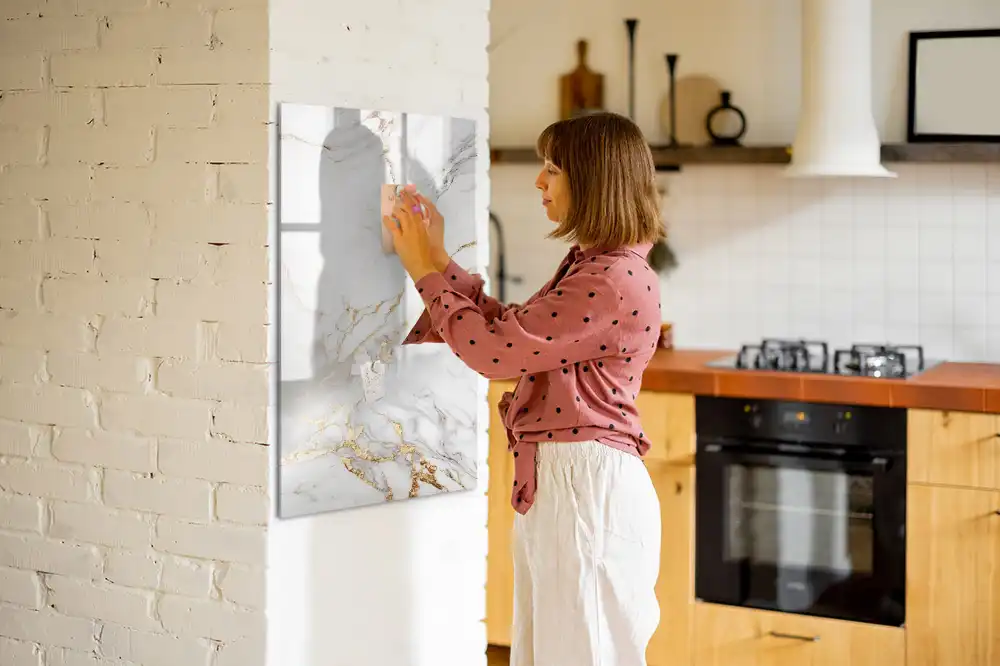 Tablă magnetică decorativă cu aspect de marmură