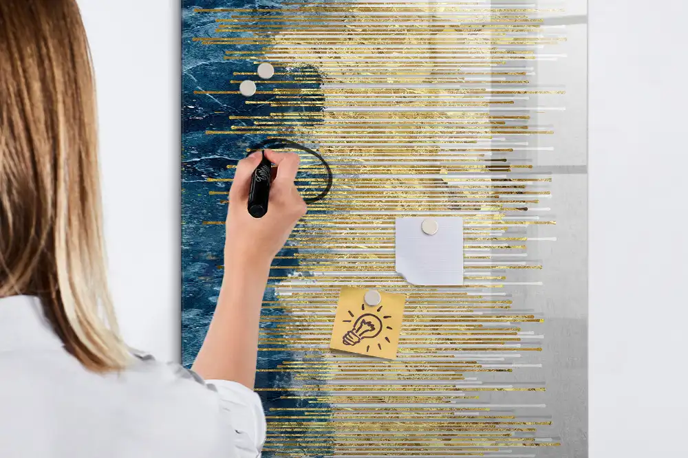 Tablă magnetică de perete cu design decorativ