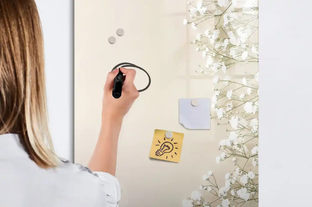 Tablă magnetică de birou cu model flori eterice