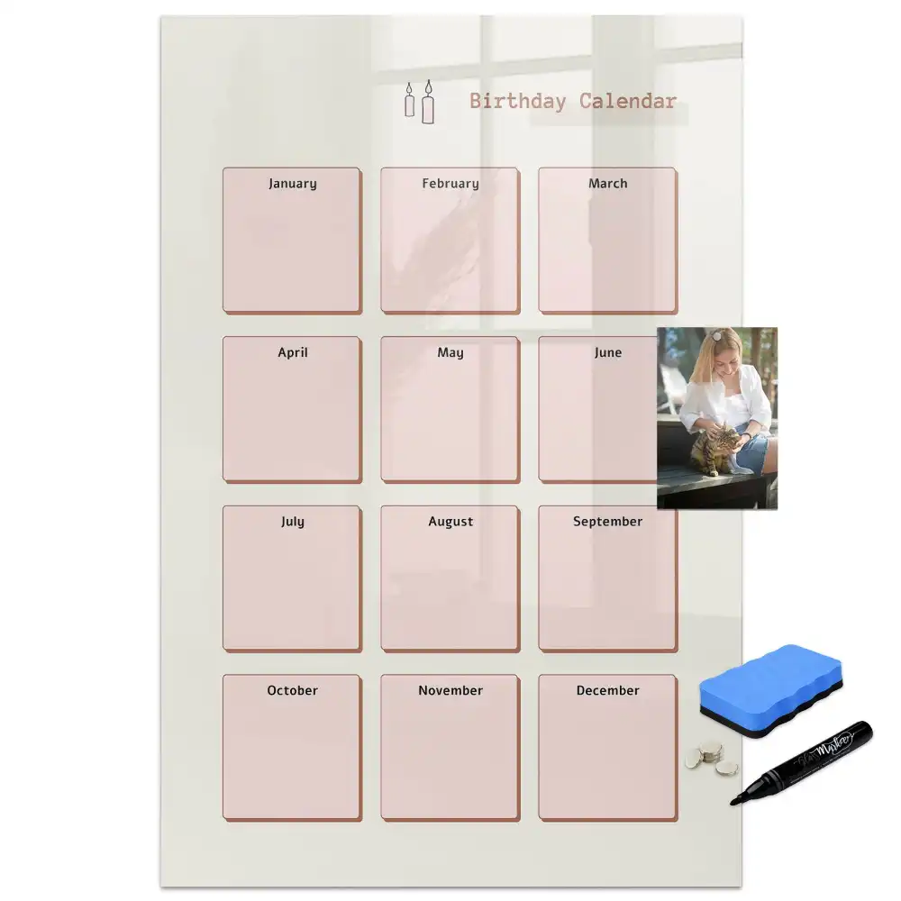 Tablă magnetică de birou pentru calendarul de aniversări