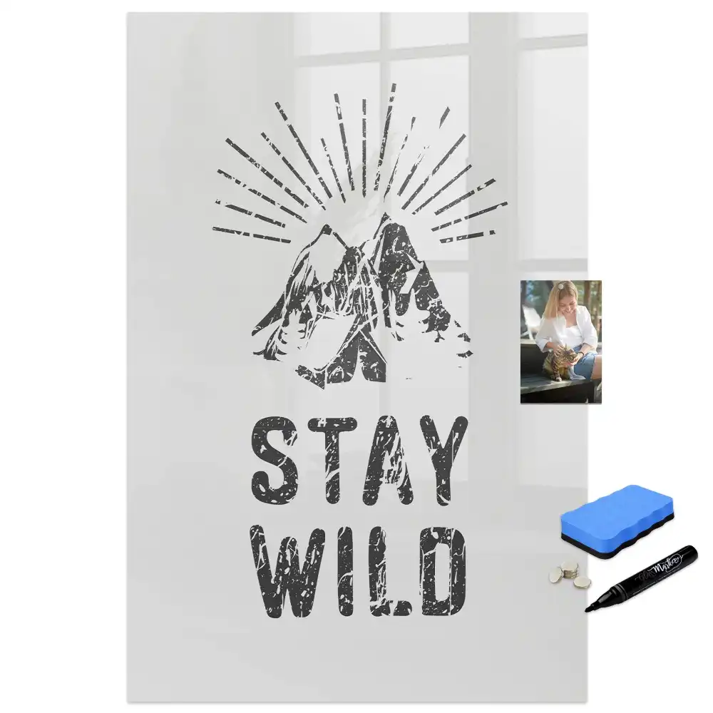 Tablă magnetică de scris cu design montan Stay Wild