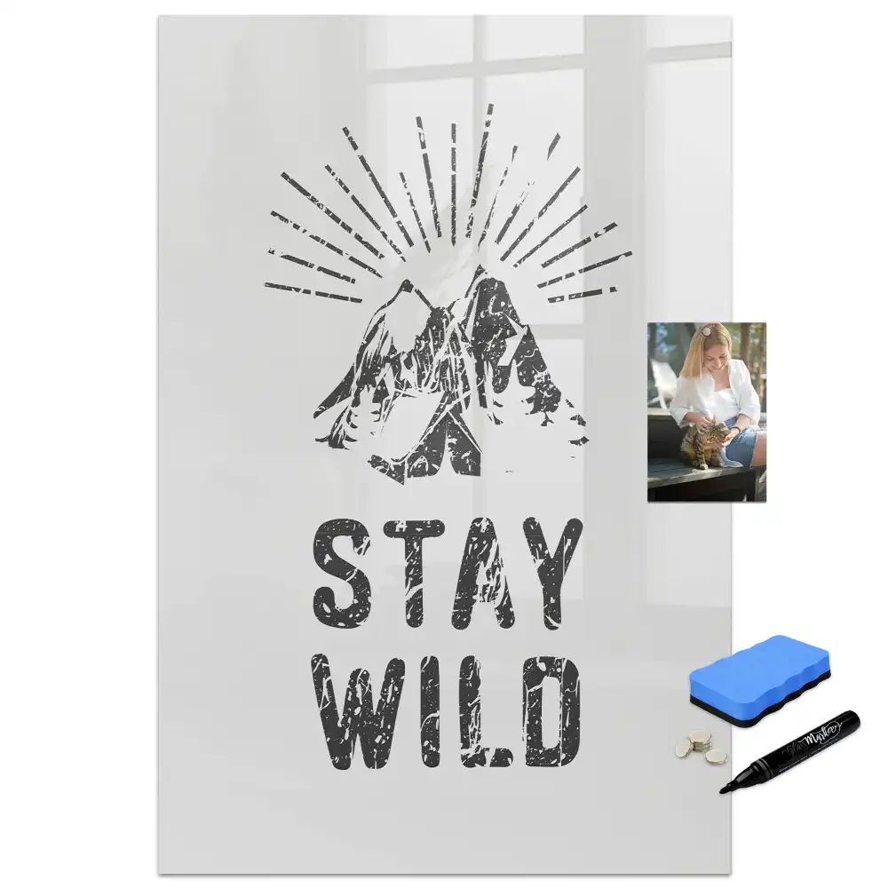 Tablă magnetică de scris cu design montan Stay Wild