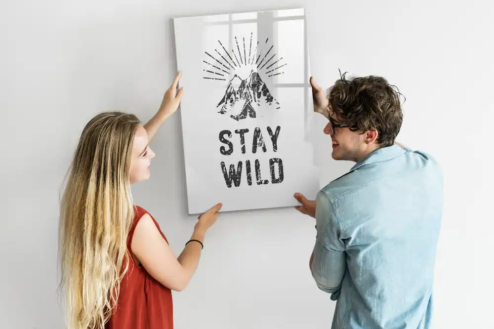 Tablă magnetică de scris cu design montan Stay Wild