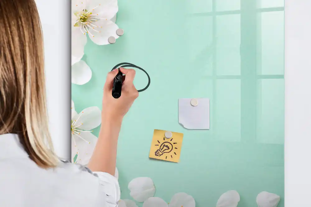 Tablă magnetică pentru scris cu design de muguri înfloriți