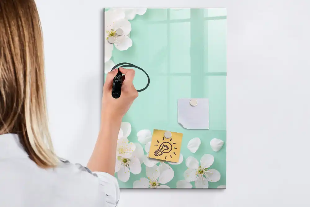 Tablă magnetică pentru scris cu design de muguri înfloriți