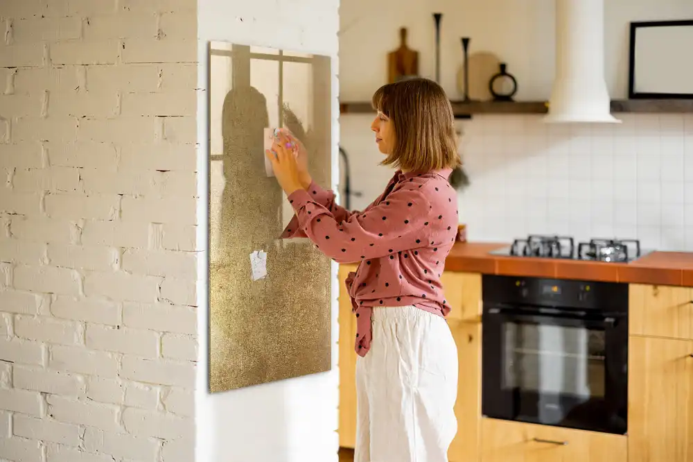 Tablă magnetică de perete cu finisaj din țesătură decorativă