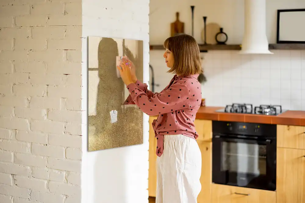 Tablă magnetică de perete cu finisaj din țesătură decorativă