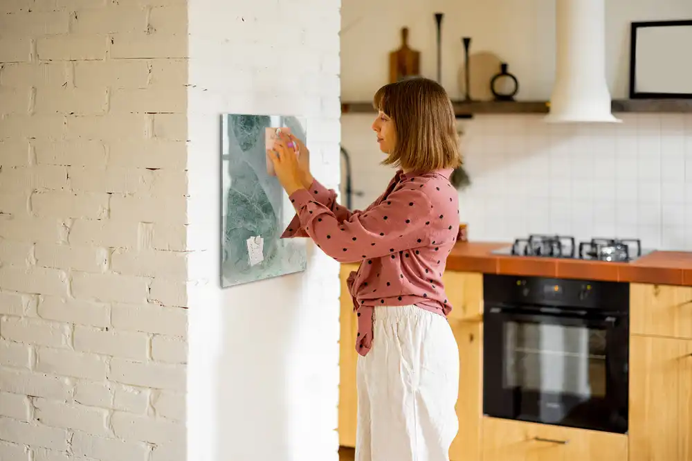 Tablă magnetică de perete cu aspect de piatră decorativă