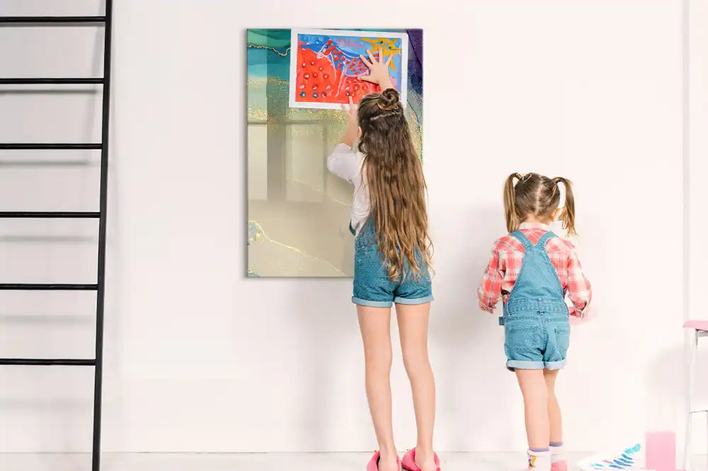 Tablă magnetică pentru scris cu aspect de piatră multicoloră