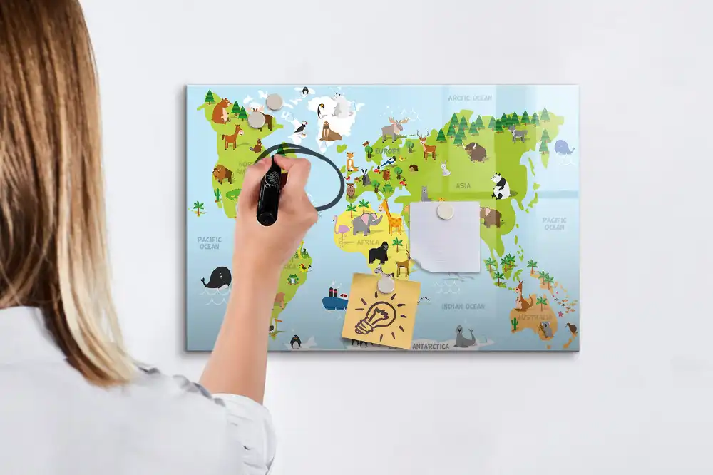 Tablă magnetică harta lumii cu animale și marker