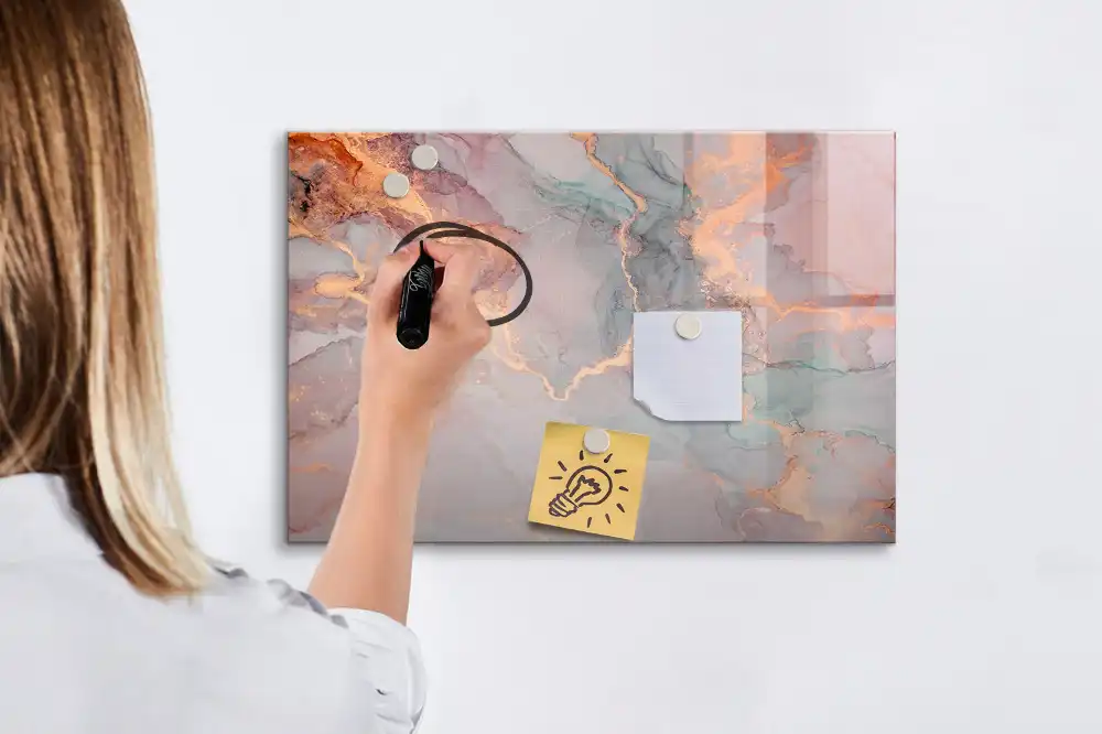 Tablă magnetică decorativă cu aspect de marmură