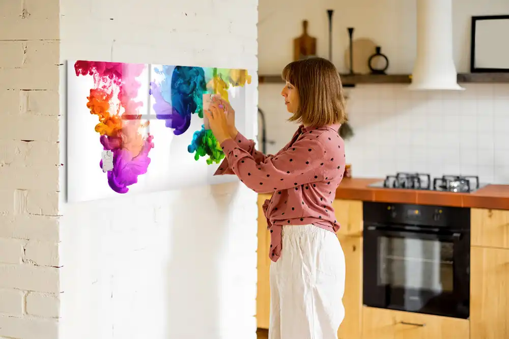 Tablă magnetică de scris multicoloră cu design curcubeu