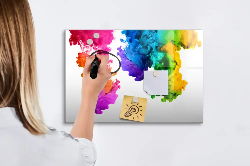 Tablă magnetică de scris multicoloră cu design curcubeu