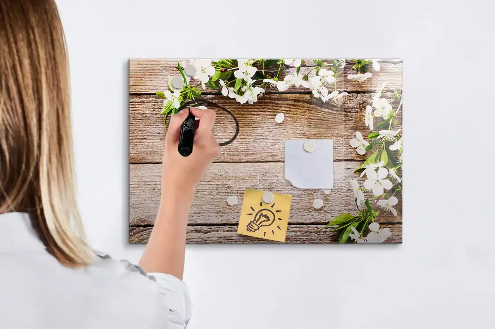 Tablă magnetică de scris cu model floral și ramă din lemn