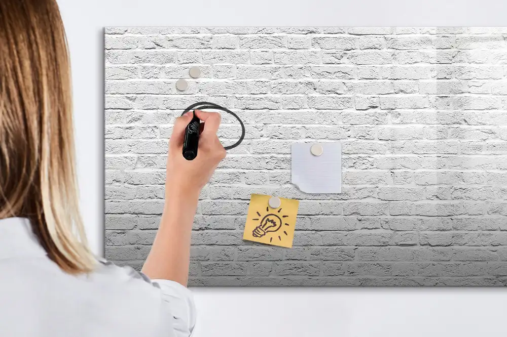 Tablă albă magnetică pentru perete cu design de cărămidă