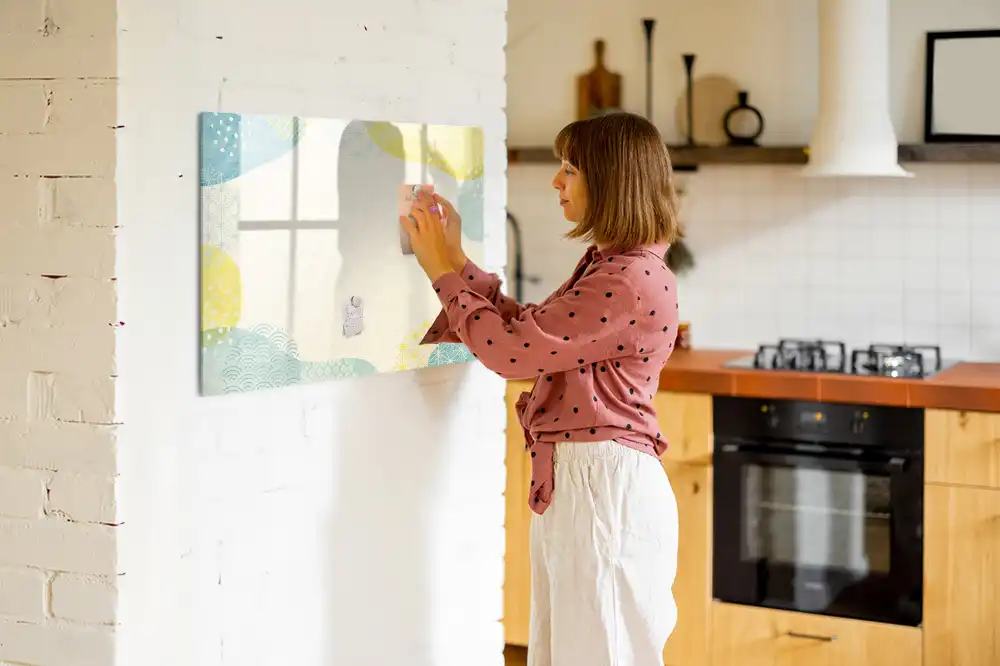 Tablă magnetică pentru marker cu ramă decorativă