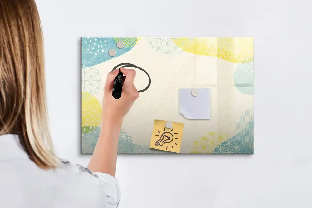 Tablă magnetică pentru marker cu ramă decorativă