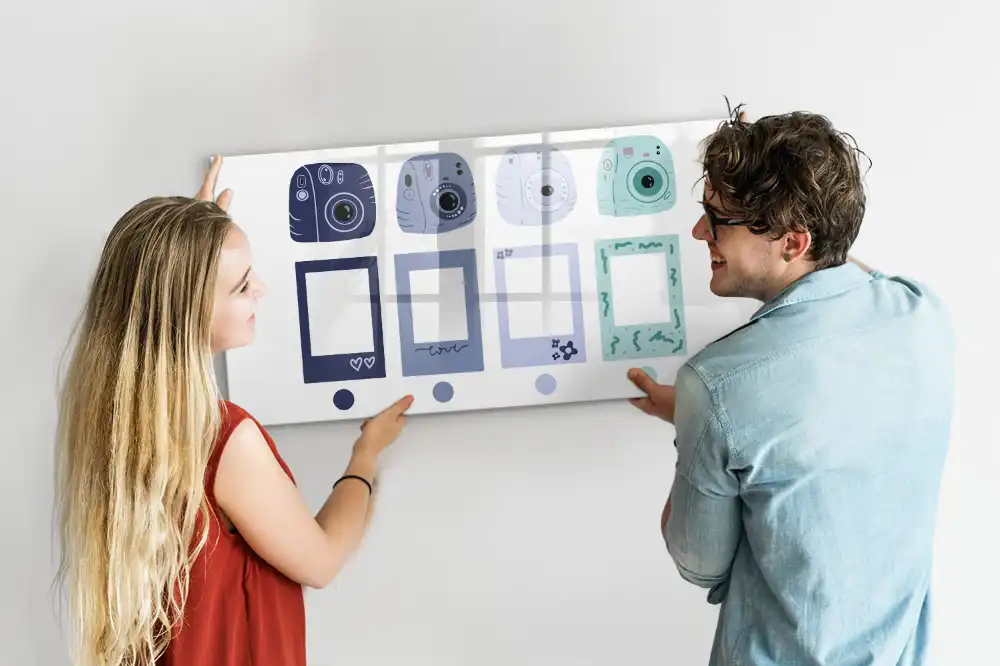 Tablă magnetică pentru magneți cu design în stil polaroid