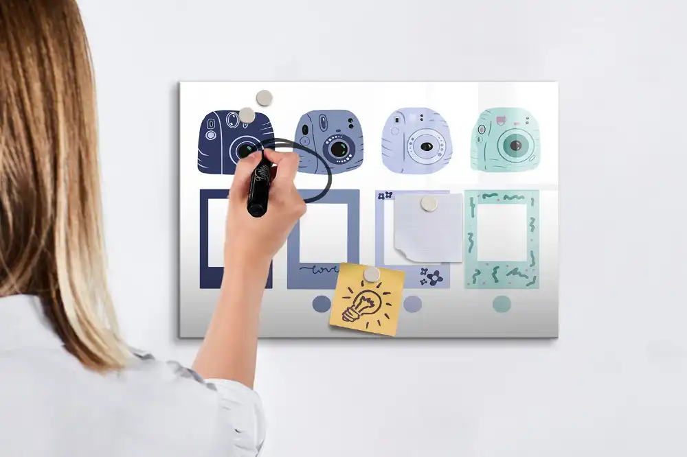 Tablă magnetică pentru magneți cu design în stil polaroid
