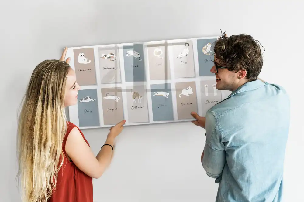 Tablă magnetică pentru calendar cu model cu pisici