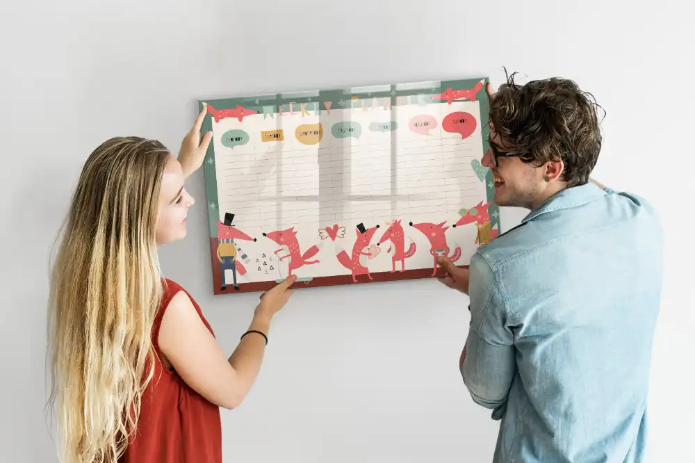 Tablă magnetică pentru programul săptămânal al copiilor