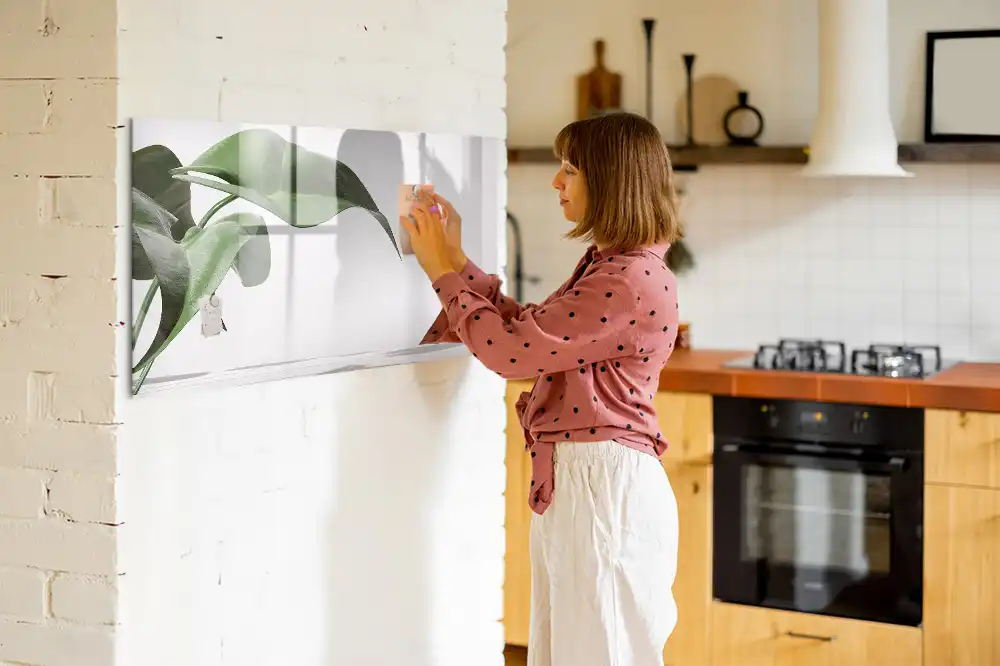 Tablă magnetică cu design abstract de crenguțe și frunze
