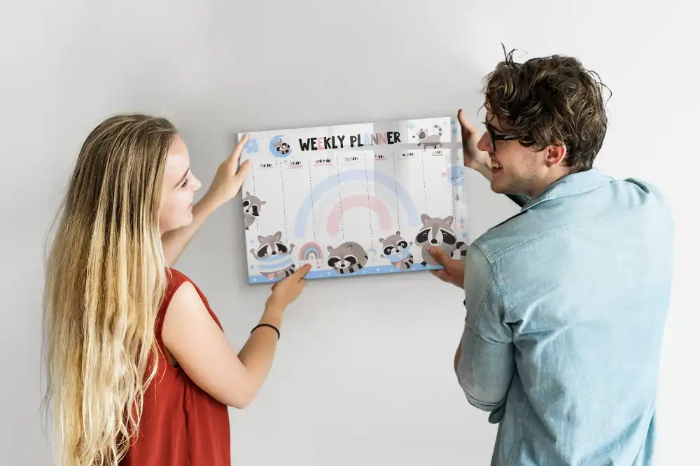 Tablă magnetică pentru copii cu calendar săptămânal