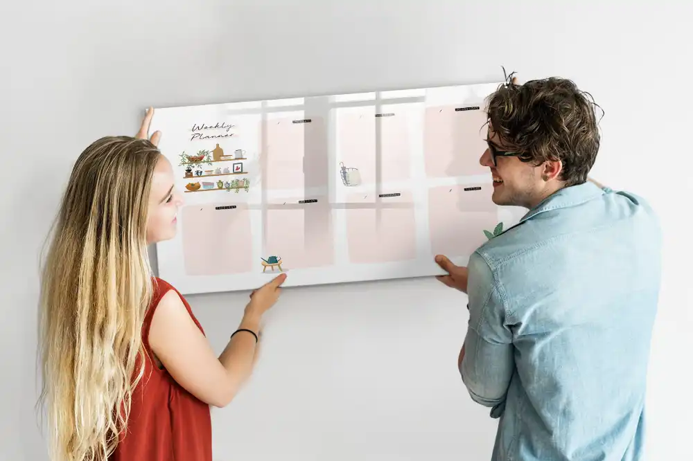 Tablă magnetică cu marker pentru planificarea săptămânală a sarcinilor