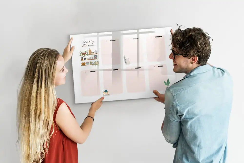 Tablă magnetică cu marker pentru planificarea săptămânală a sarcinilor