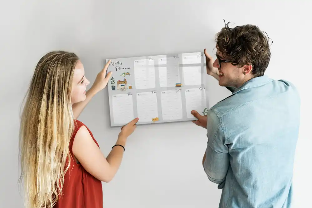 Tablă magnetică de scris tip calendar săptămânal