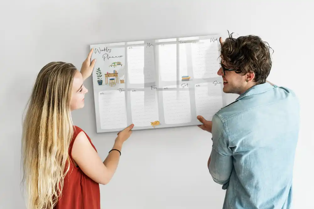 Tablă magnetică de scris tip calendar săptămânal