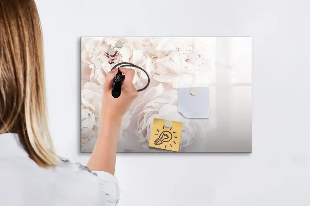 Tablă magnetică cu marker și model cu bujori roz de grădină