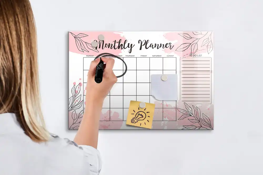 Tablă magnetică de scris calendar lunar roz