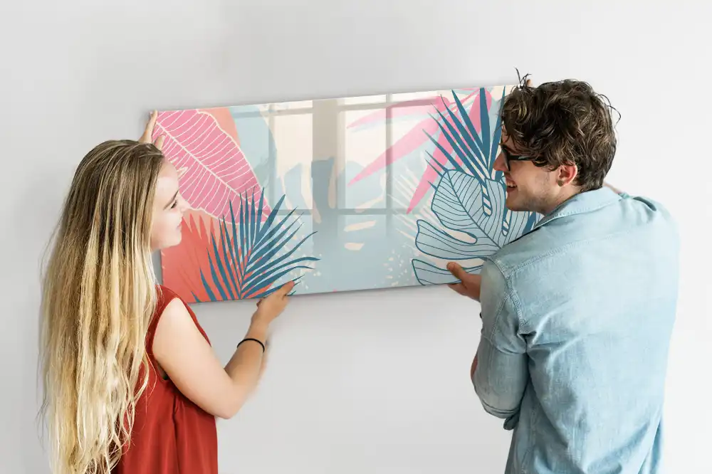 Tablă cu marker și model cu frunze pastelate subtile