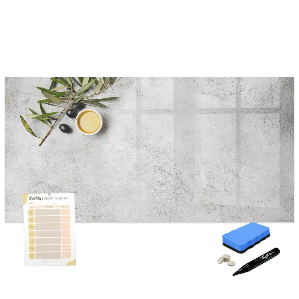 Tablă cu marker și design minimalist cu crenguțe de măslin