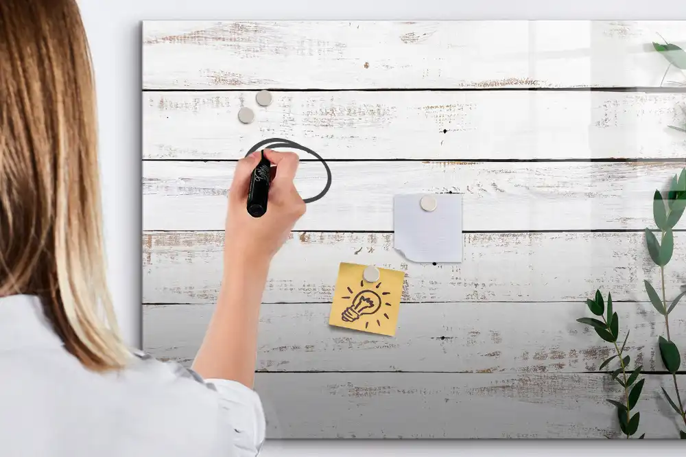 Tablă magnetică pentru scris cu aspect de scânduri din lemn natural