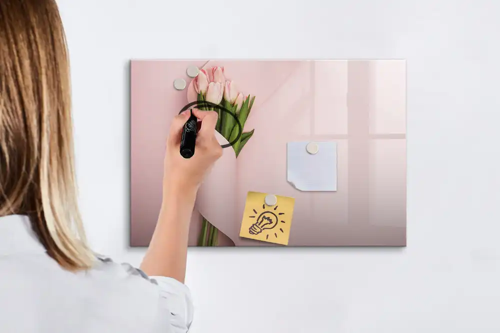 Tablă magnetică de scris în formă de buchet de flori